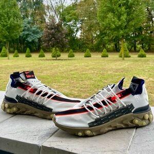 Nike Men’s low ISPA size 11